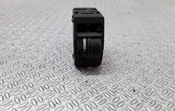 Audi A6 S6 C5 4B Headlight level height control switch 4B0919093A