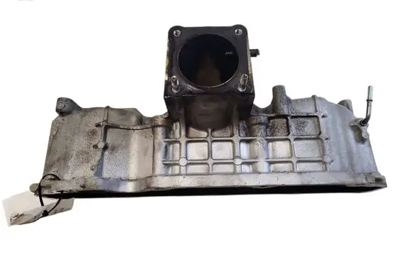 Toyota Avensis T270 Intake manifold 