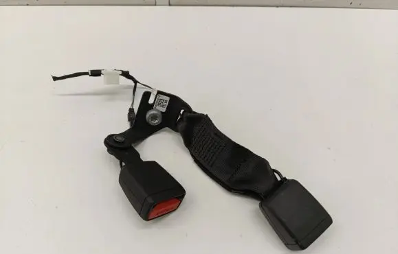 BMW 2 F44 Rear seatbelt buckle 7456284