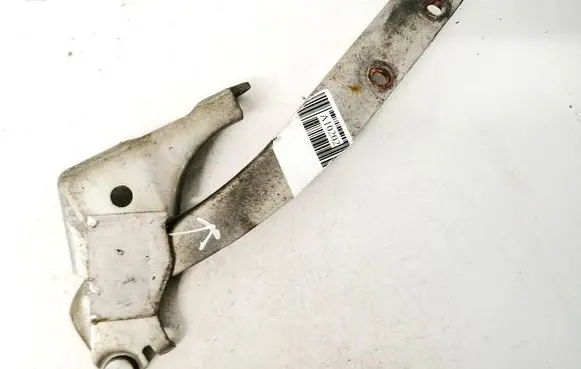 Engine bonnet/hood hinges