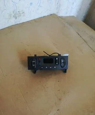 Renault Scenic I Climate control unit 7700435401