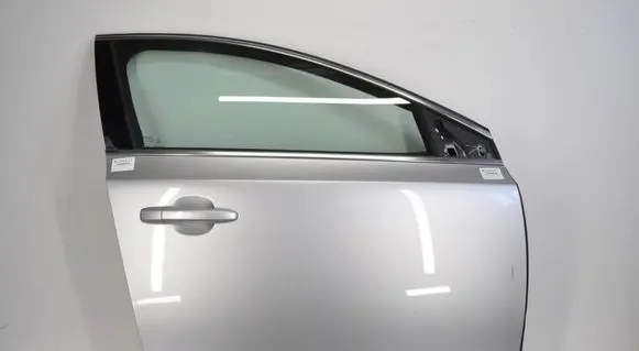 Volvo V40 Front door 