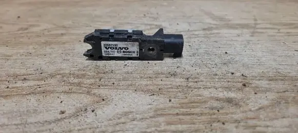 Volvo XC90 Airbag deployment crash/impact sensor 30682590