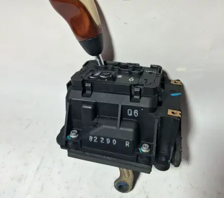Gear shifter/selector
