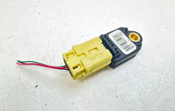 Toyota Verso Airbag deployment crash/impact sensor 8983105020 0099089355