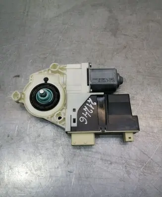 Citroen C4 I Front door window regulator motor 0536010902