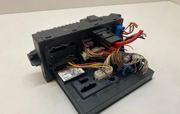 Mercedes-Benz CLS C219 Fuse module 2115458901 00403136A6 20403136AG