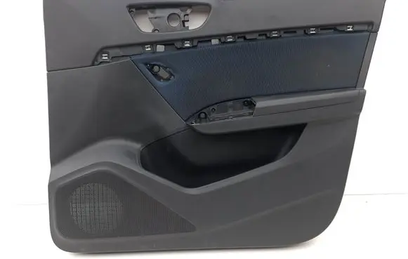 Seat Ateca Front door card panel trim