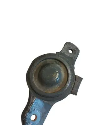 Subaru Outback Engine mount bracket