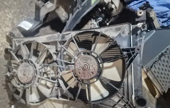 Chrysler Pacifica Coolant radiator