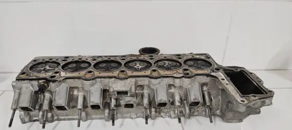 BMW 5 E60 E61 Engine head 7781203 A506218107491 218107491