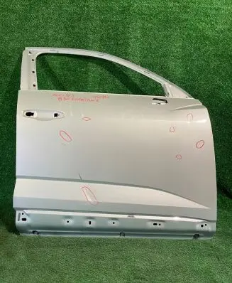 Audi Q3 F3 Front door 83F831052