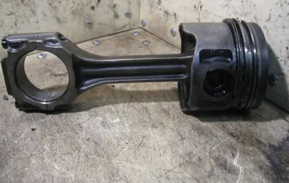Volkswagen Transporter - Caravelle T4 Piston with connecting rod BMS26S0746DE 24D