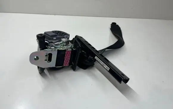 Jaguar XJ X351 Front seatbelt