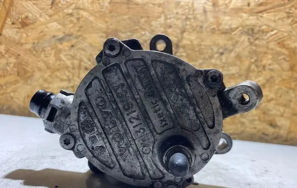 Volvo XC70 Vacuum pump 31219463