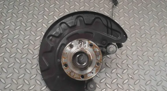 Volkswagen Golf VIII Front wheel hub
