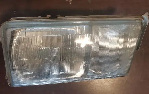 Mercedes-Benz 190 W201 Headlight/headlamp 0301067321 1305239013