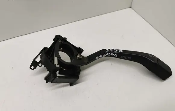 Volkswagen PASSAT B3 Wiper control stalk 357953519