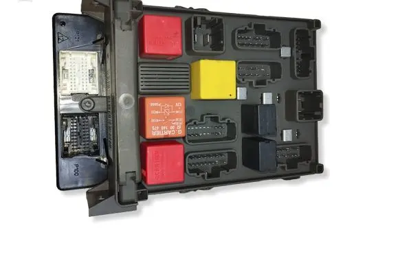 Renault Laguna II Fuse module 8200096831 55RD010C2 31036475