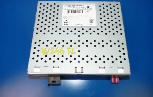 Mercedes-Benz A W176 Sound amplifier A2229002710