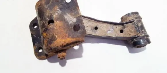 Nissan Primera Front lower control arm/wishbone