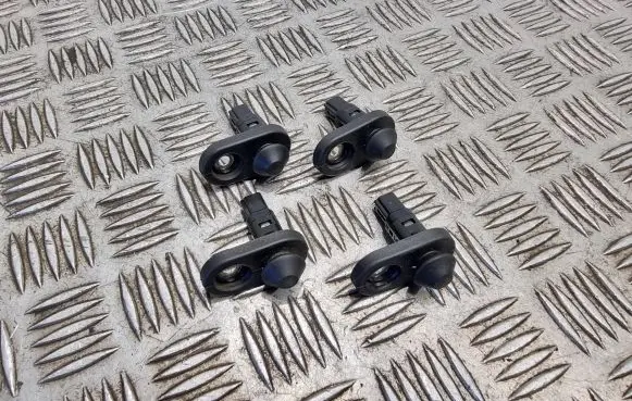 Toyota Avensis T250 Front door sensor 