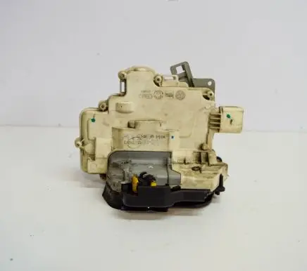 Audi A8 S8 D3 4E Front door lock 4E1837016