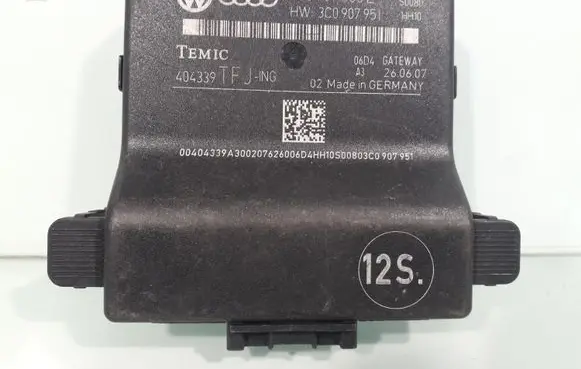 Volkswagen PASSAT B6 Gateway control module 3C0907530E 3C0907951
