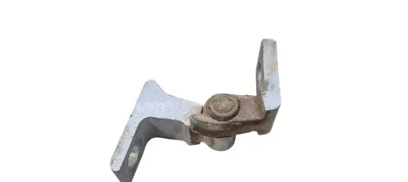 Volkswagen Tiguan Rear door lower hinge 5N0831401A