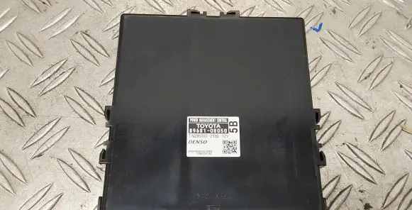 Toyota Sienna XL30 III Engine control unit/module ECU 8968108050