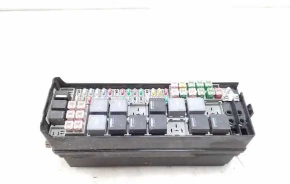 Land Rover Range Rover Sport L320 Fuse module YMB507310B