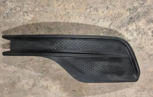 Jeep Compass Front bumper lower grill 60936094