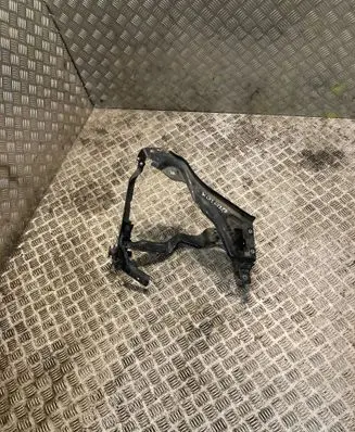 Mercedes-Benz C W204 Headlight/headlamp mounting bracket A2046201291 2046201291