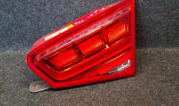Audi A8 S8 D4 4H Tailgate rear/tail lights 4H0945094