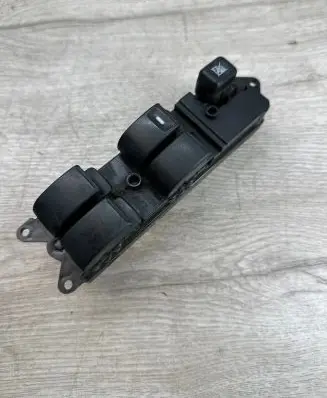Mitsubishi Grandis Electric window control switch 515077 MN179483