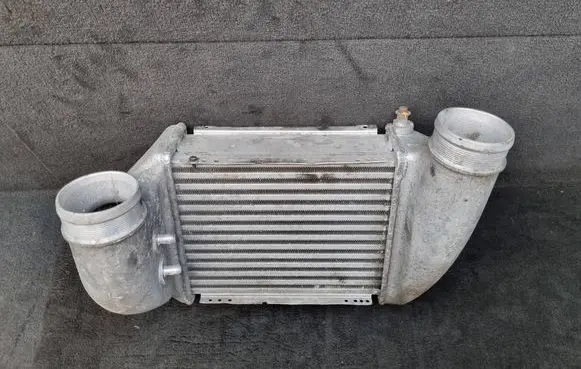 Audi RS6 C5 Intercooler radiator 077145805F