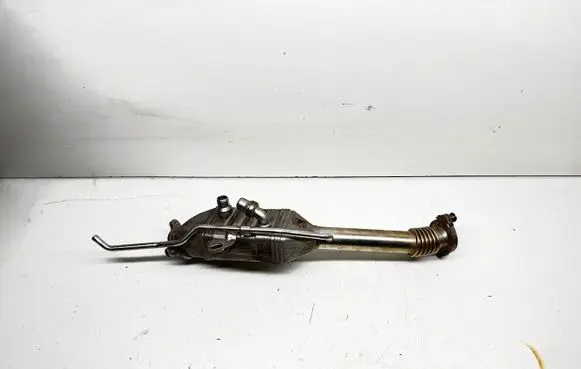 BMW 5 G30 G31 G38 EGR valve cooler 8576473 0086 21840B0E