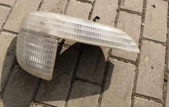 Front indicator light