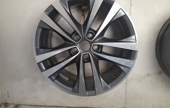 Renault Espace V (RFC) R18 alloy rim 403006881R