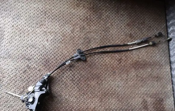 Ford Focus Gear shifter/selector F1FR7E395GB