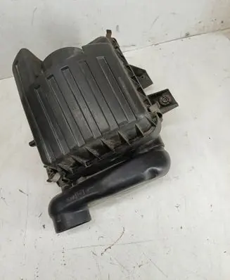 Suzuki Grand Vitara I Air filter box 65DA01