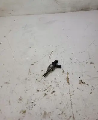 Audi A4 S4 B8 8K Fuel injector 06H036G