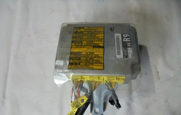 Lexus RX 330 - 350 - 400H Airbag control unit/module 89170-48160