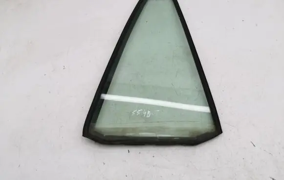 Toyota RAV 4 (XA20) Rear vent window glass 