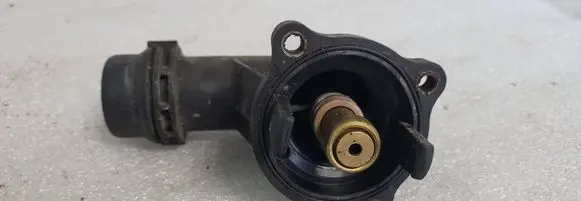 BMW 3 E46 Thermostat/thermostat housing 5482010 5385296 5447271