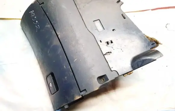 Volkswagen Golf V Glove box 4b1857035ad