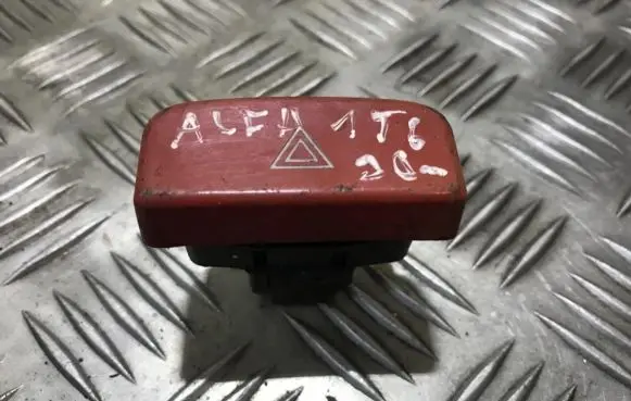 Alfa Romeo 156 Hazard light switch a223
