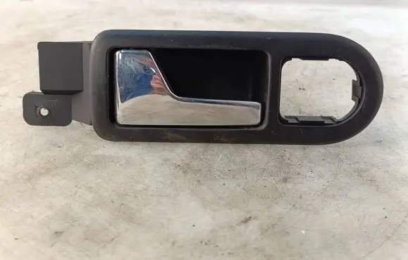 Volkswagen PASSAT B5.5 Front door interior handle 3B1837113
