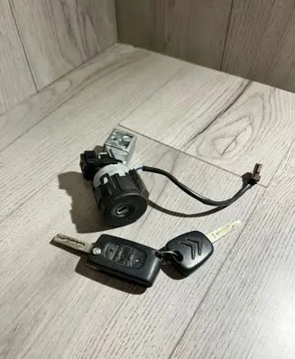 Citroen C5 Ignition lock 36410600