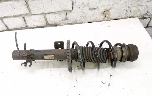 Seat Ibiza IV (6J,6P) Front shock absorber with coil spring 6R0413031F